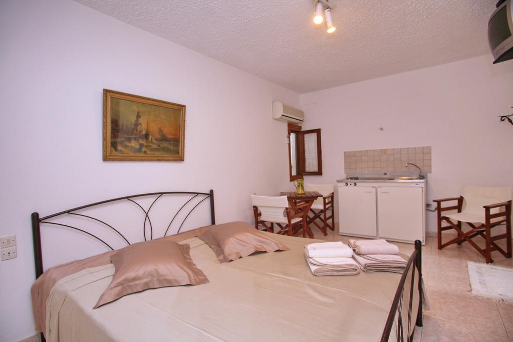 Marlitsis Apartments & Studios Skopelos Town Exterior photo