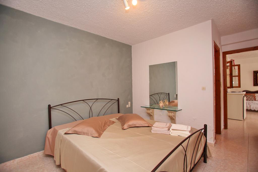 Marlitsis Apartments & Studios Skopelos Town Exterior photo