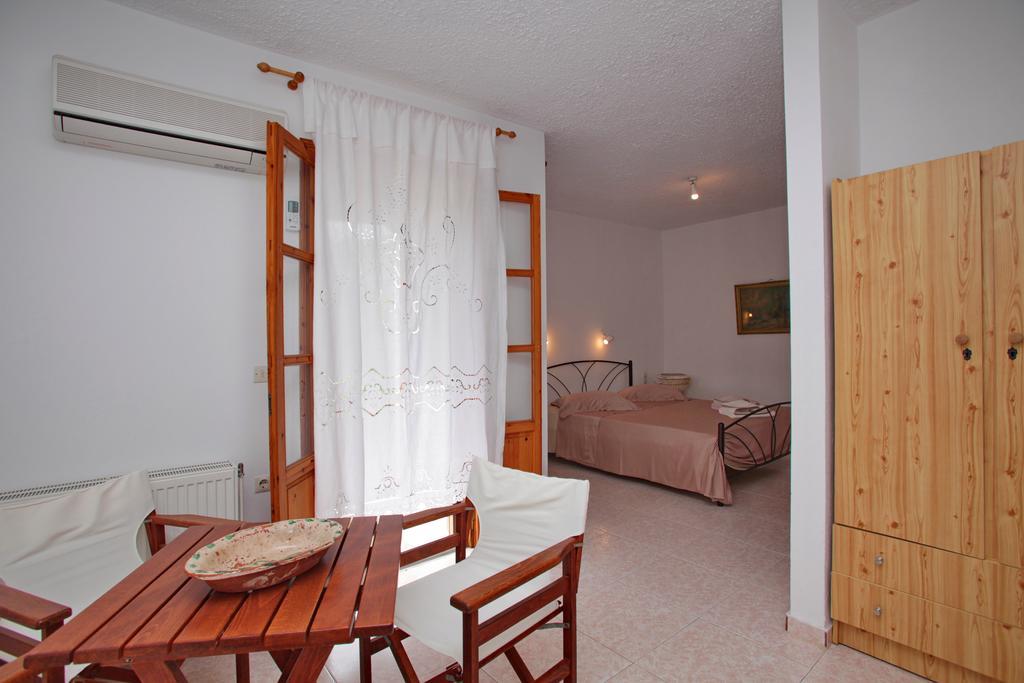 Marlitsis Apartments & Studios Skopelos Town Exterior photo