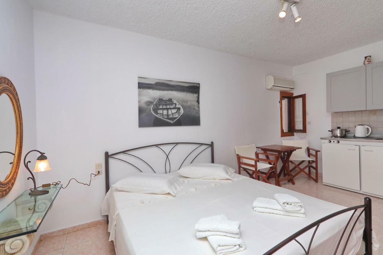 Marlitsis Apartments & Studios Skopelos Town Exterior photo