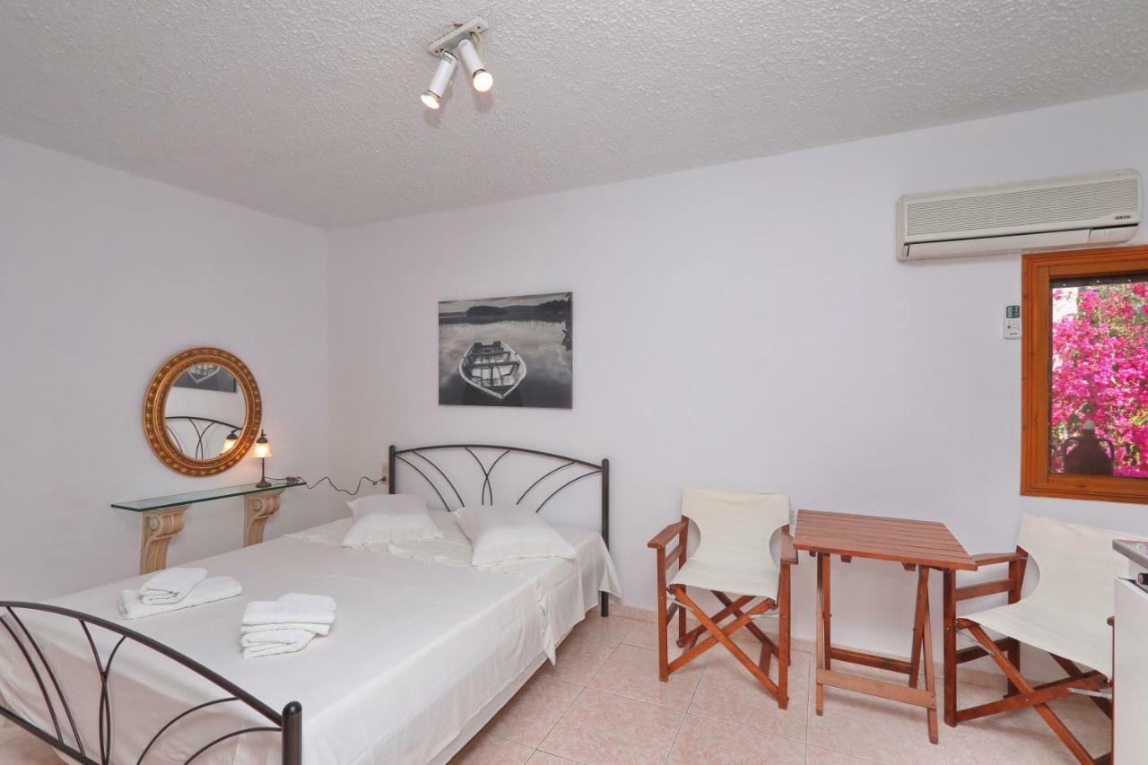 Marlitsis Apartments & Studios Skopelos Town Exterior photo