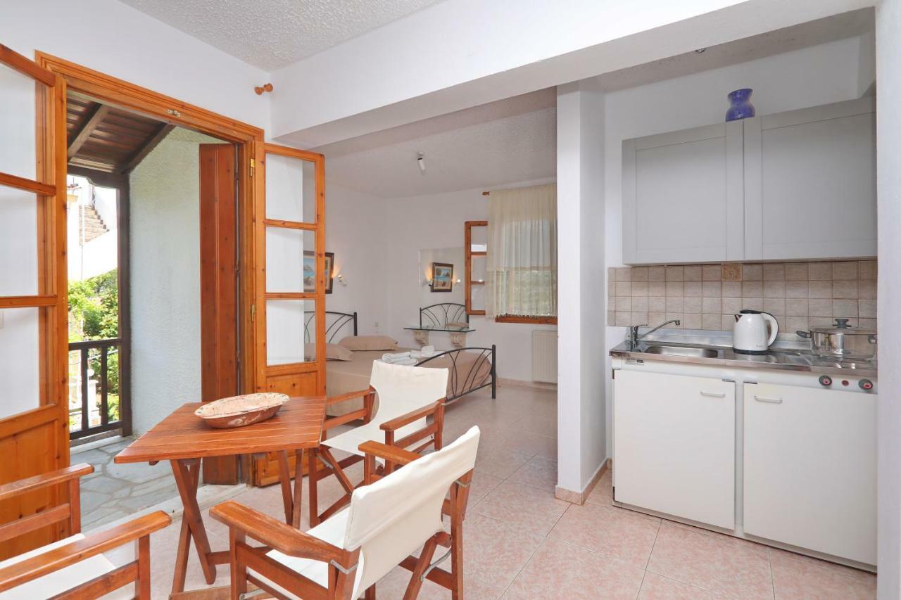 Marlitsis Apartments & Studios Skopelos Town Exterior photo